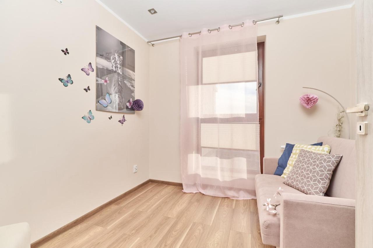 Apartment Wroclaw Krakowska With Balcony And Free Garage By Noclegi Renters Exterior foto