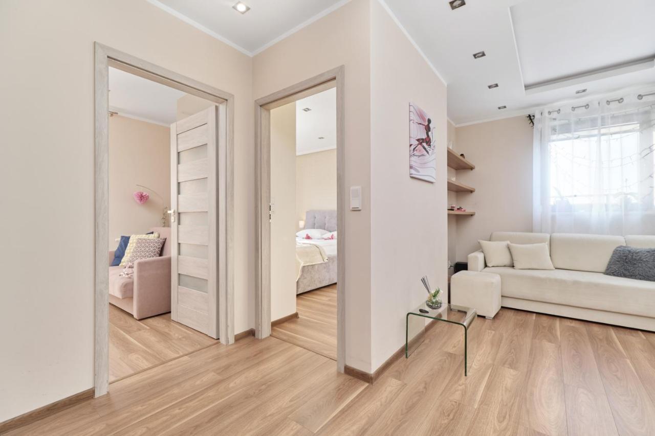 Apartment Wroclaw Krakowska With Balcony And Free Garage By Noclegi Renters Exterior foto